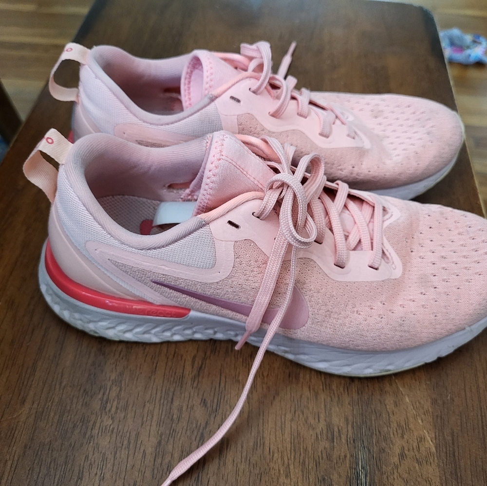 Nike odyssey react